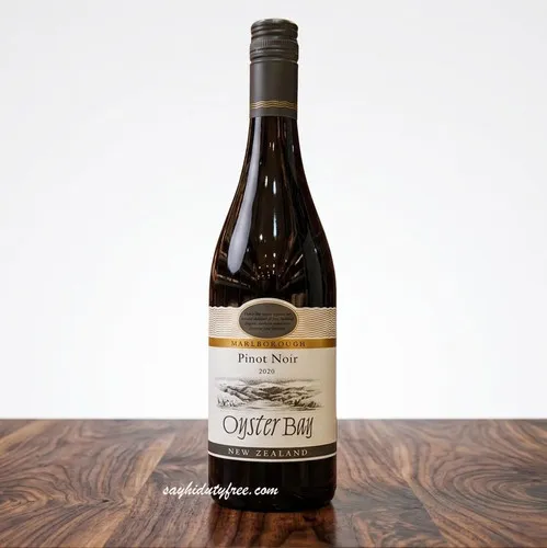 Oyster Bay Pinot Noir 2020 มุมที่ 1 ภาพ Oyster Bay Pinot Noir 2020 ประกอบบทความ มุมที่ 1